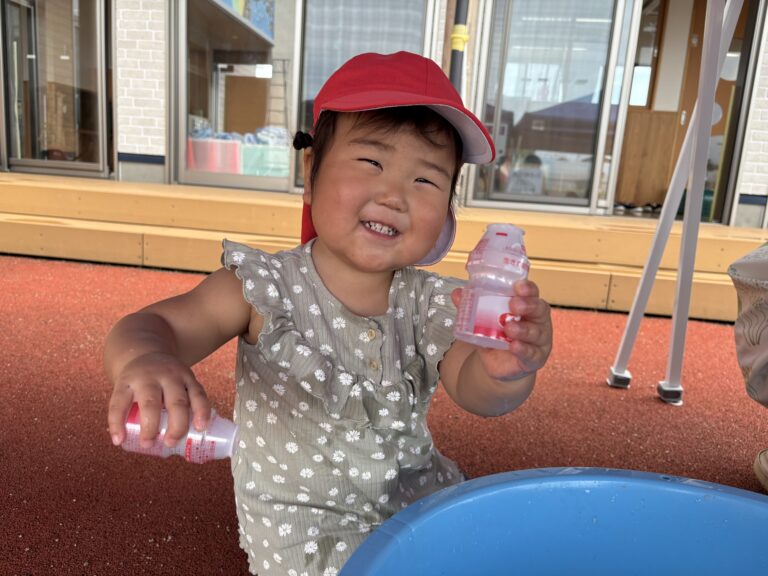 暑いときには♪（うみ組　1歳児）