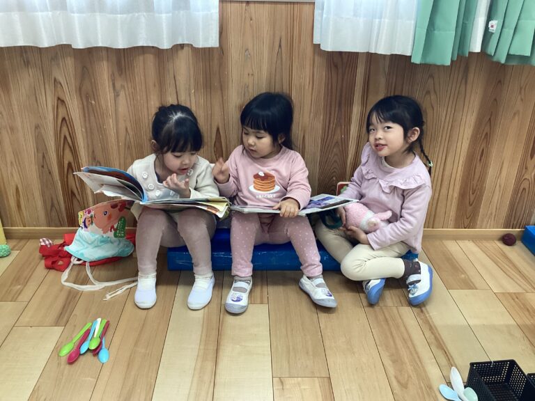 頑張っています！(にじ組　2歳児)